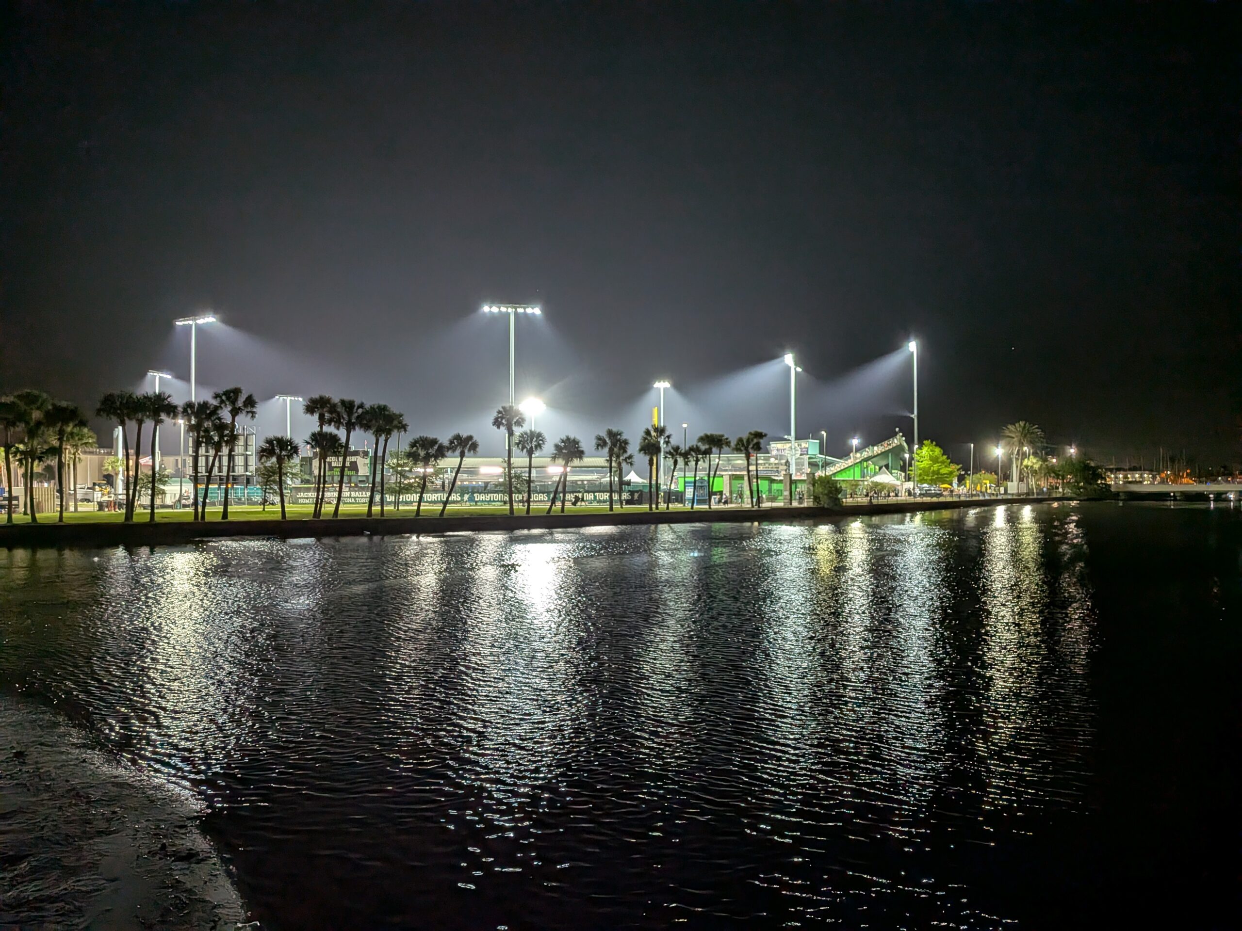 8 бюджетних смартфонів з чудовою камерою: від 7000 грн