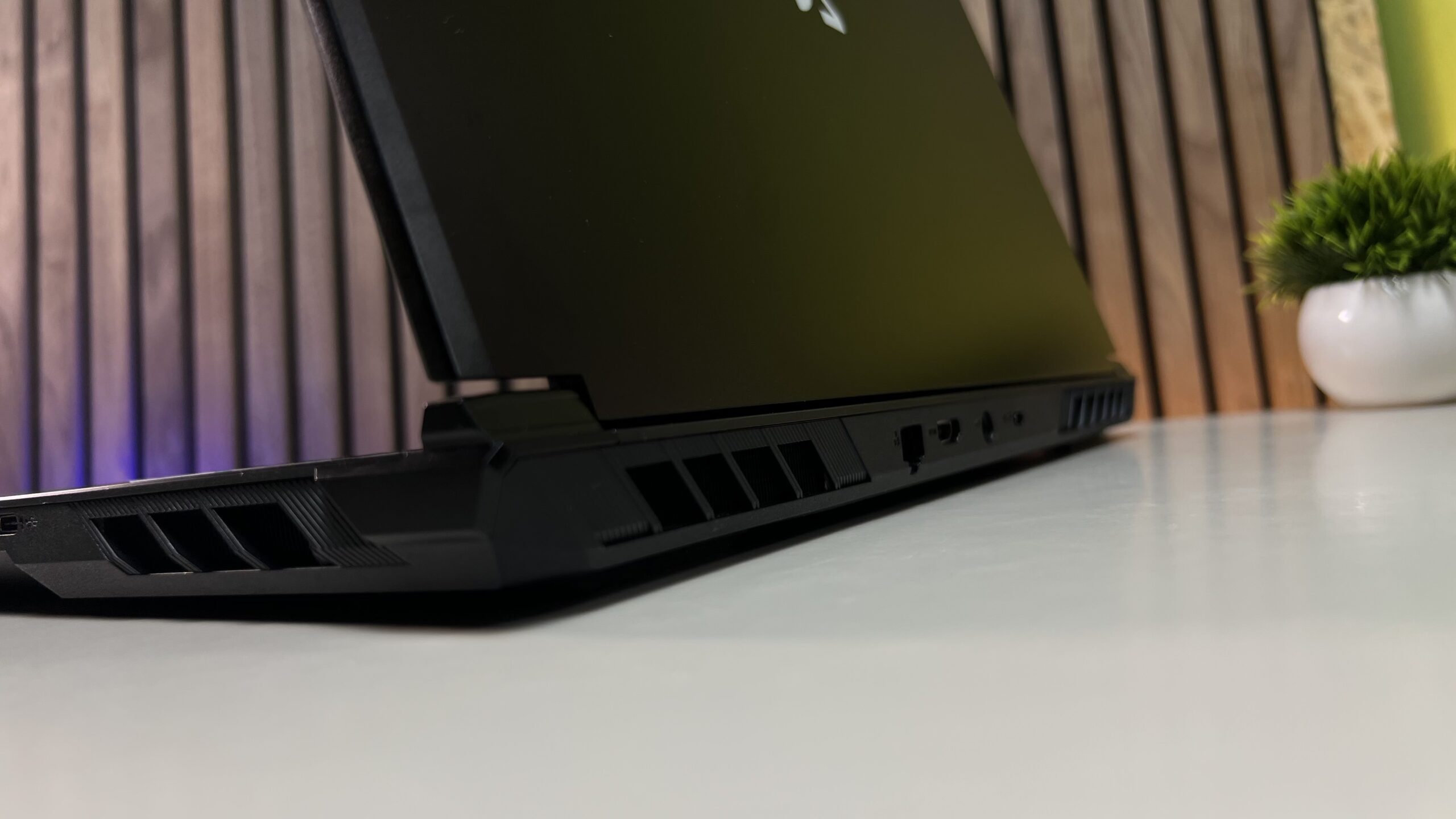 Dream Machines 17" з Core i9: майже ідеал для рендеру. У чому підступ?