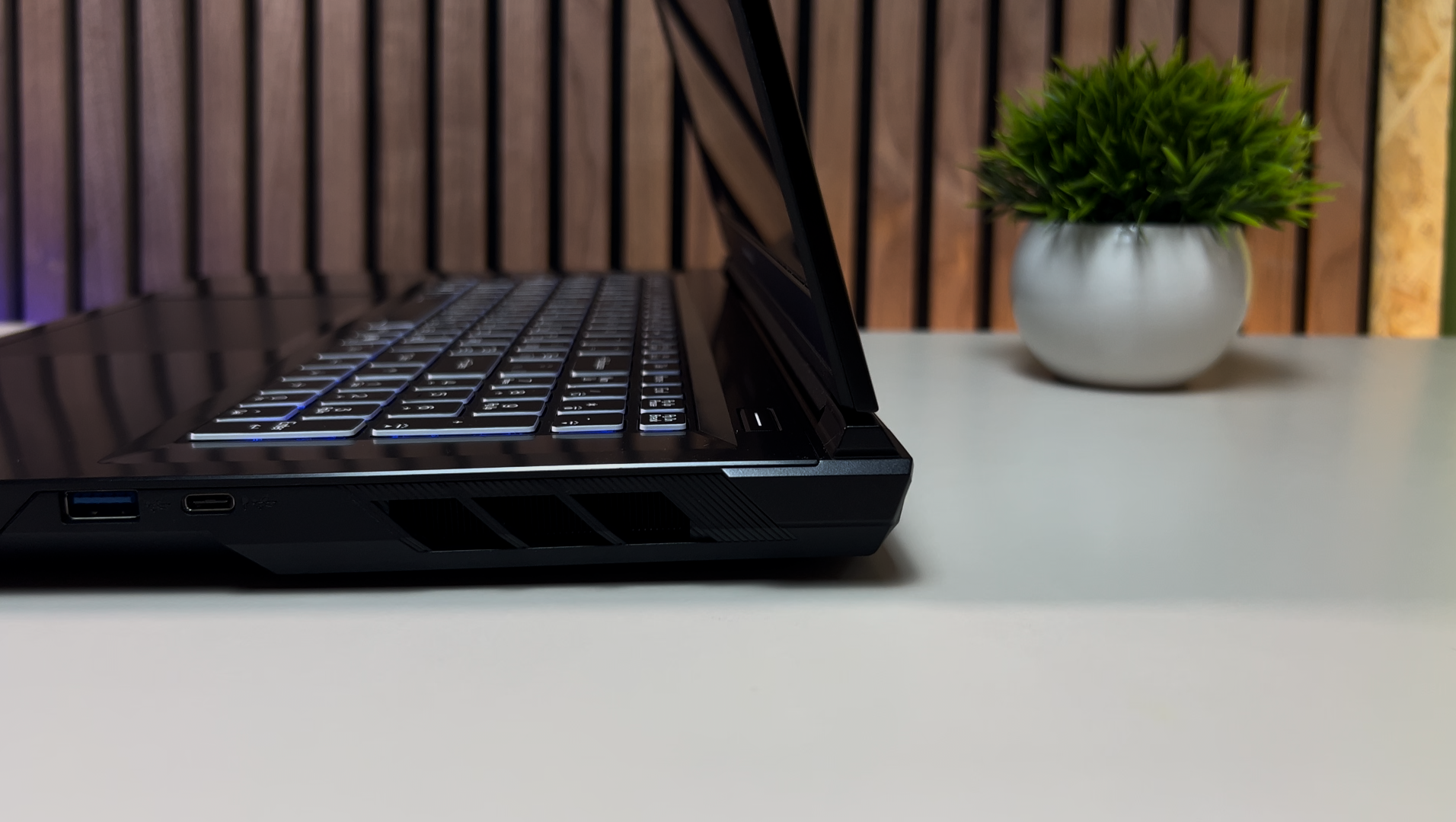 Dream Machines 17" з Core i9: майже ідеал для рендеру. У чому підступ?